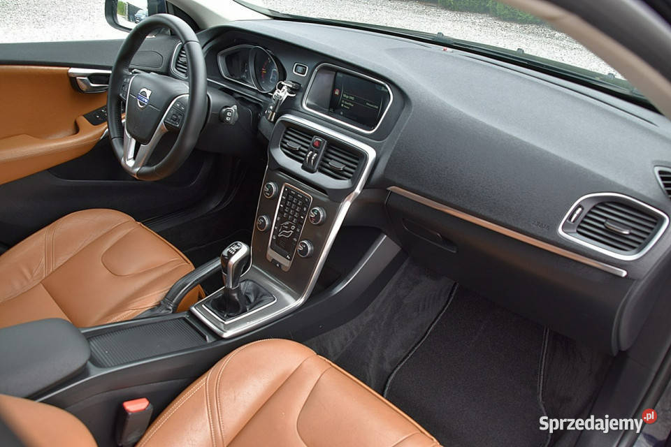 Volvo V40 20D2 120 Skóra Panorama Led Navi kurtyny powietrzne Nowe Kucice