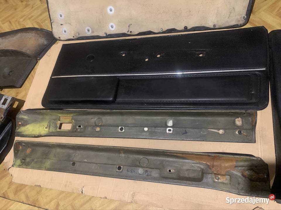 BMW e24 1980r tapicerka drzwi boczki tył osobowe