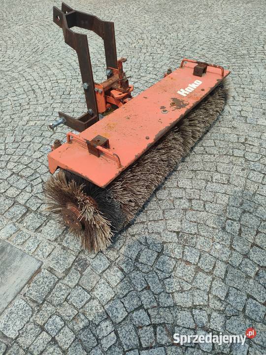 Traktorek Kubota plus glebogryzarka zamiatarka Bronisław