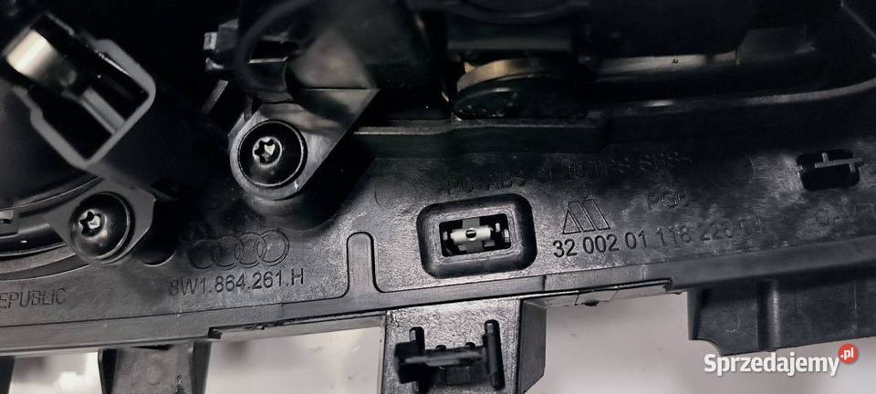 PANEL AUDI A4 B9 QUATTRO 8W1713111C 8W0862533D Lipno