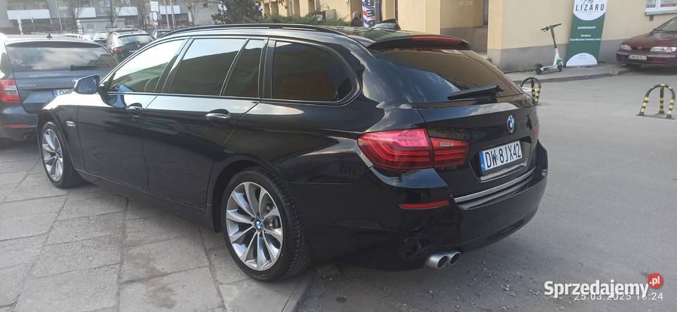 Samochód BMW F11 520 D Combii 2014 czarny BMW Wrocław