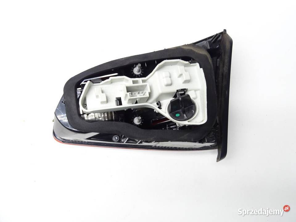 LAMPA LEWY TYŁ TYLNA W KLAPE 5G0945093AD VW GOLF