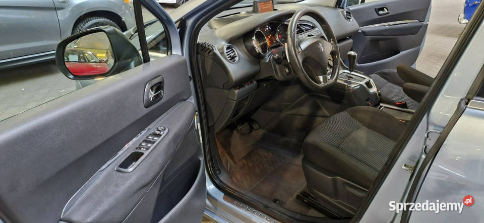 Peugeot 5008 opis W podanej roczna gwarancja I elektrochrom. lusterko wst. Mysłowice sprzedam