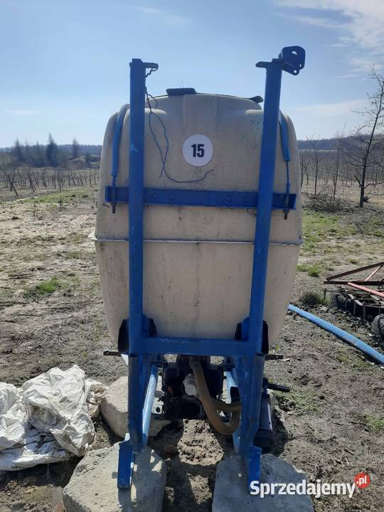 Opryskiwacz zawieszany pilmet