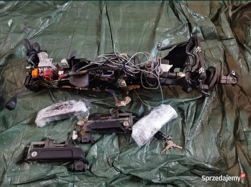 Stacyjka 3 kluczyki klamki tempomat BMW E34 lift Żory