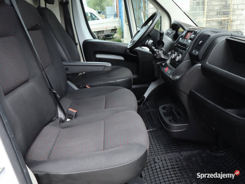 Peugeot Boxer 22 BlueHDi 4/5 Katowice
