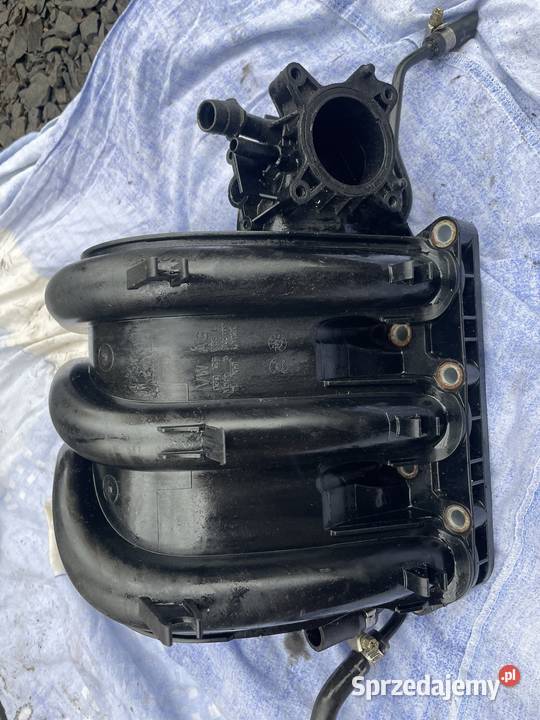Volkswagen polo 03D129766L kolektor ssący