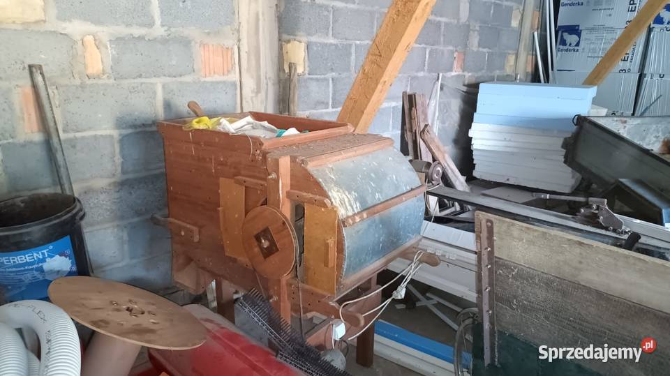 Wialnia młynek do zboża nieuszkodzony podlaskie Baciuty