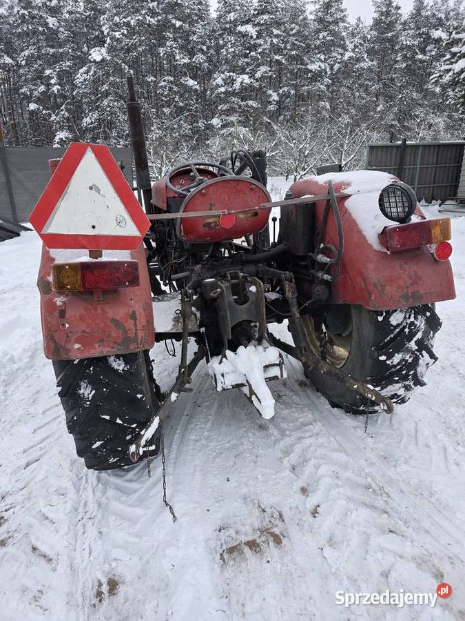 Ciągnik rolniczy Fiat 411R z turem Józefów nad Wisłą