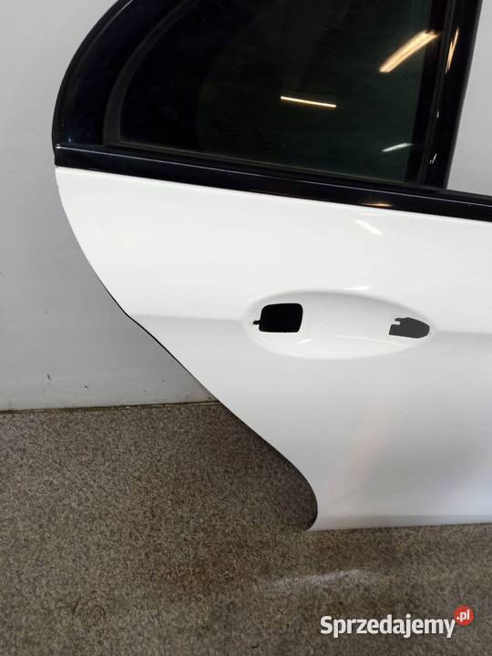 DRZWI PRAWE TYŁ SEDAN 149 MercedesBenz Eklasa V sprzedam