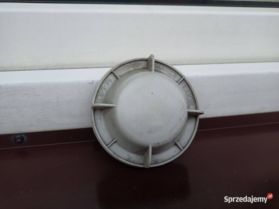 Mazda 626 GE IV dekielek zaślepka reflektora Sieradz