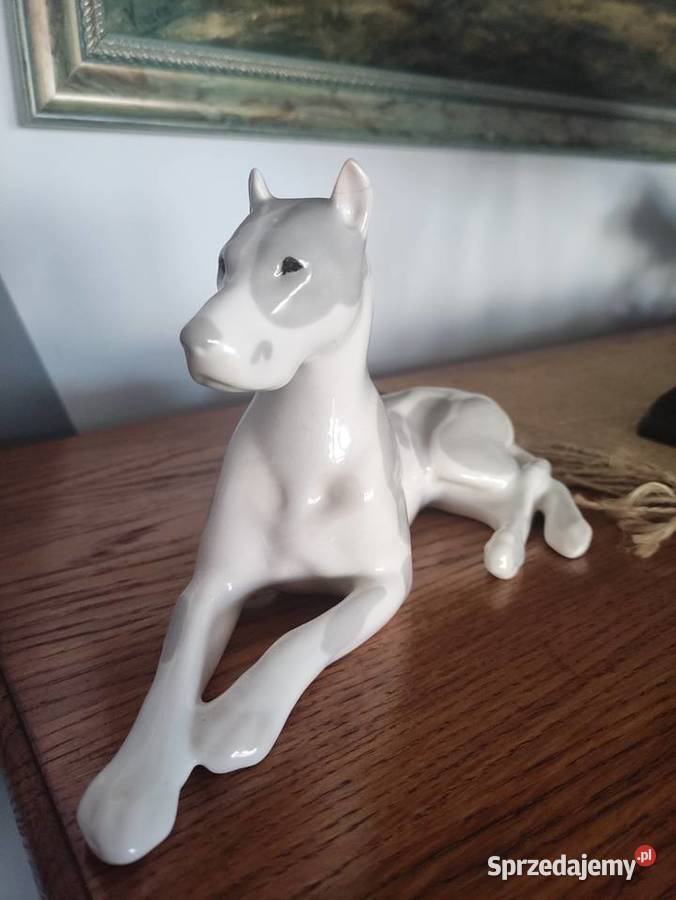 Klasyk Vintage Porcelanowy Dog Niemiecki Janów Lubelski