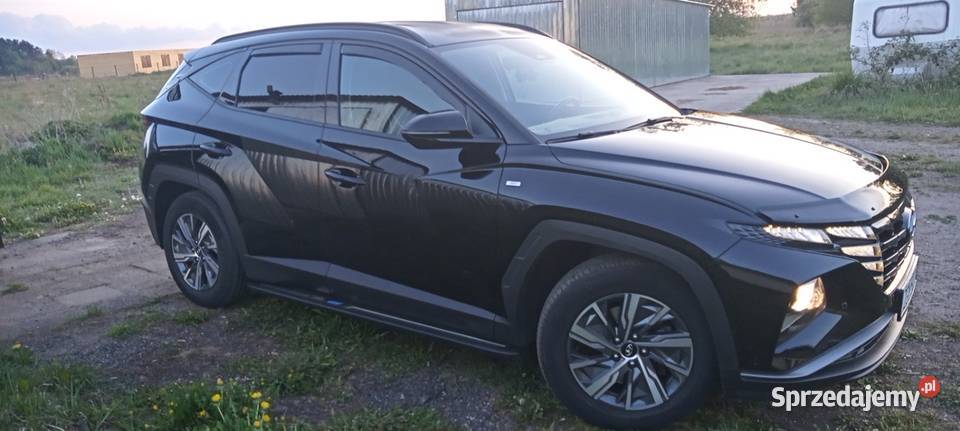 Sprzedam samochód osobowy marki Hyundai Tucson czarny Tucson Gryfice