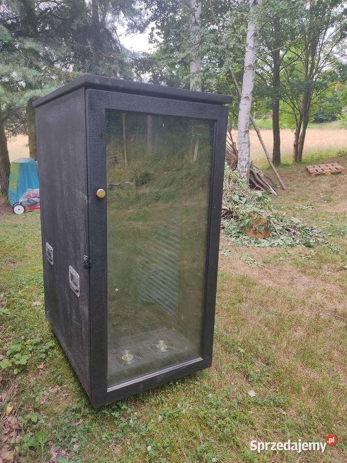 ISO box z zlikwidowanego studia Pozostałe Szalejów Górny