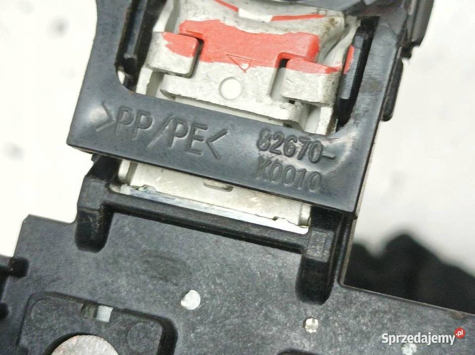 MODUŁ BEZPIECZNIK AKUMULATORA 82670K0010 Toyota