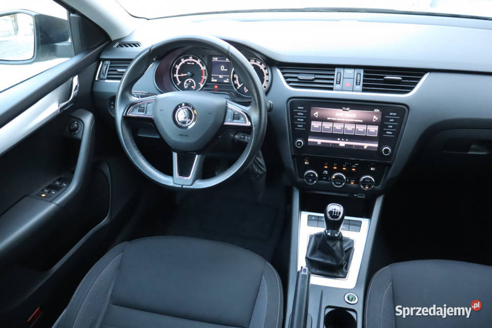 Skoda Octavia 15 TSI nieuszkodzony