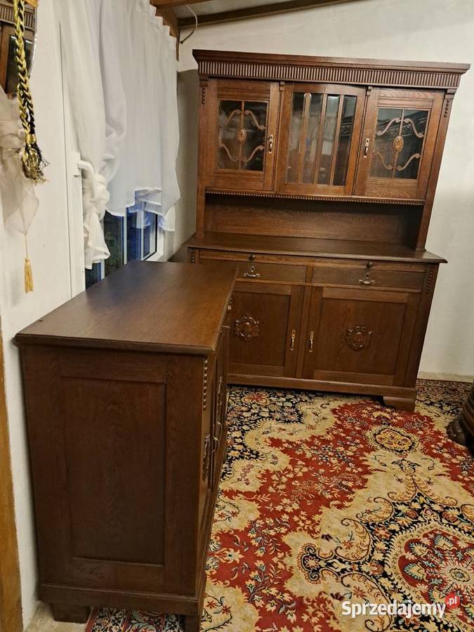 Piękny typowy kredens secesja