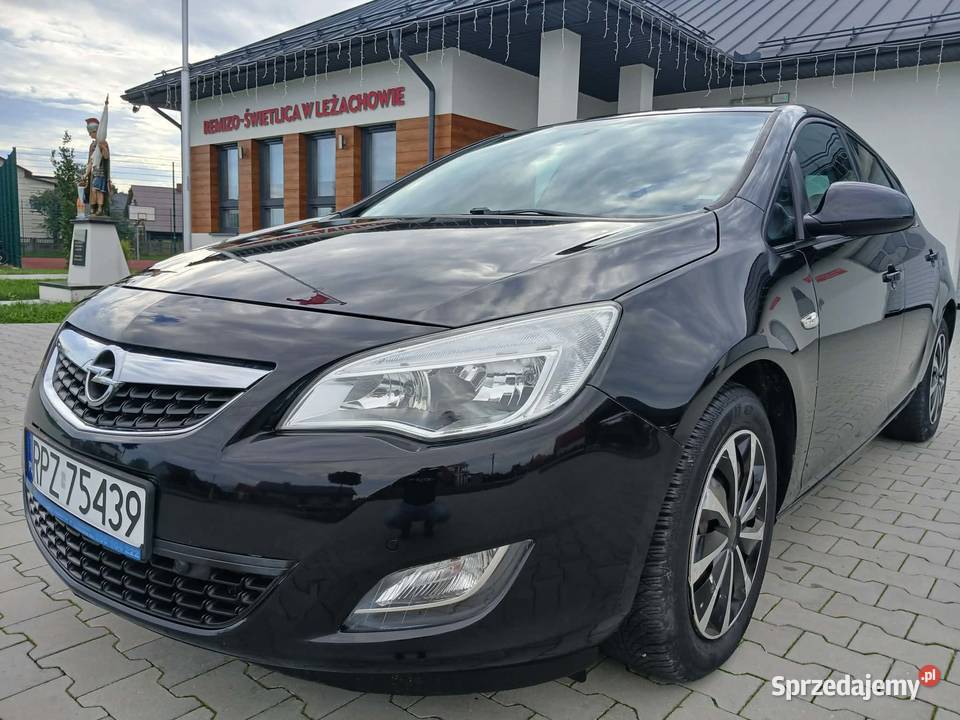 Opel Astra J 2010 16 benzyna 115 200 Grzane 115KM