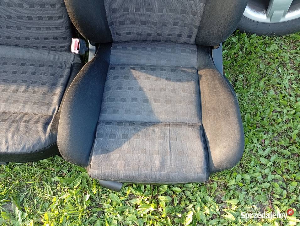 Volkswagen Passat B5 FL kombi fotele przód tył Iława