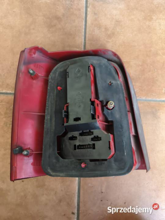 Lampa prawa tył Passat B5 kombi Pogwizdów sprzedam