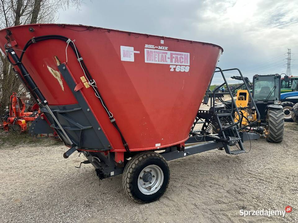 Wóz paszowy Metal Fach T659 Suwałki