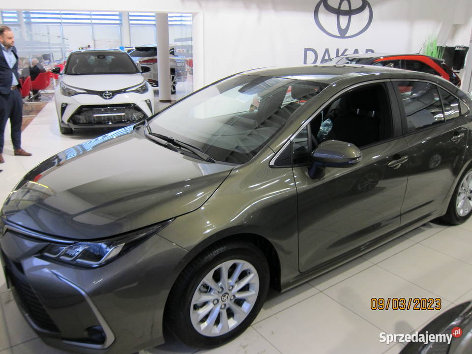 Toyota corolla sedan comfort model 2023 manualna Iwonicz-Zdrój sprzedam