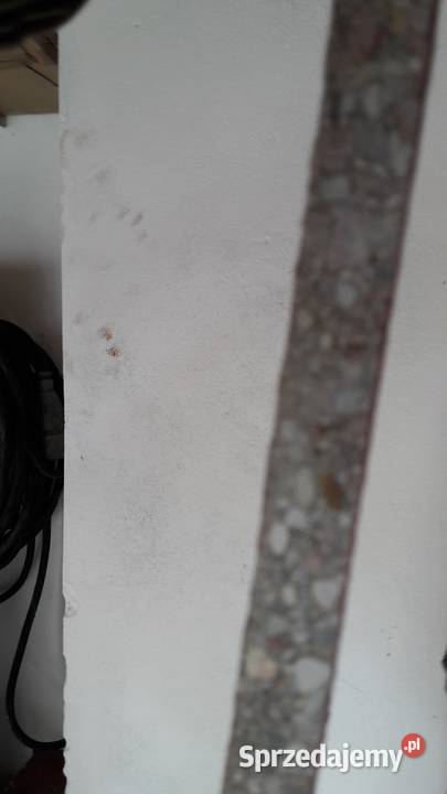 Parapet zewnętrzny z kamienia Głuchołazy