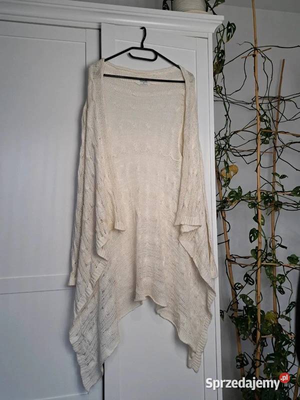Ażurowy kardigan Diverse S romantyczny styl i