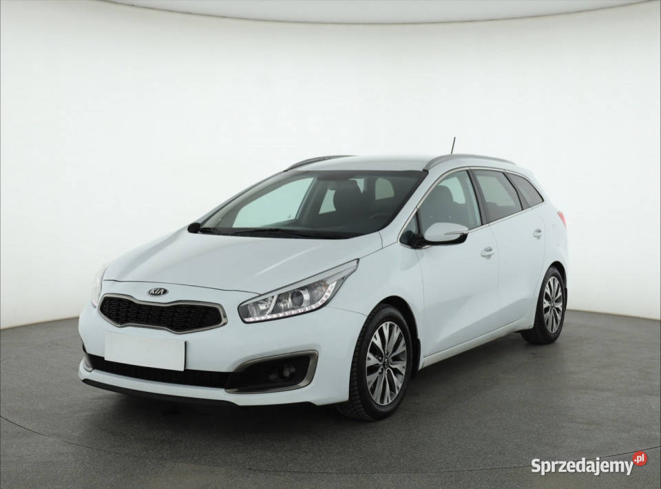 Kia Ceed 16 i elektryczne lusterka