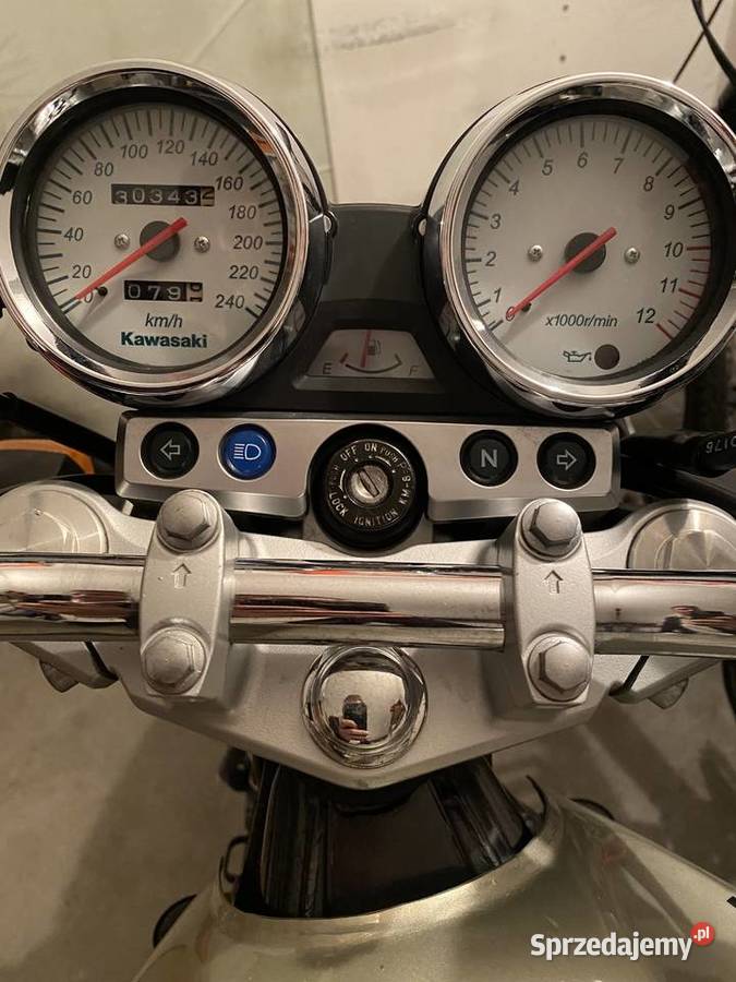 Kawasaki ZR7 pierwszy właściciel w Polsce Kraków sprzedam