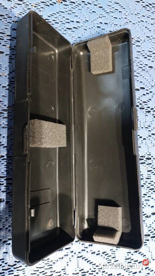 Etui na panel radia samochodowego Zielona Góra