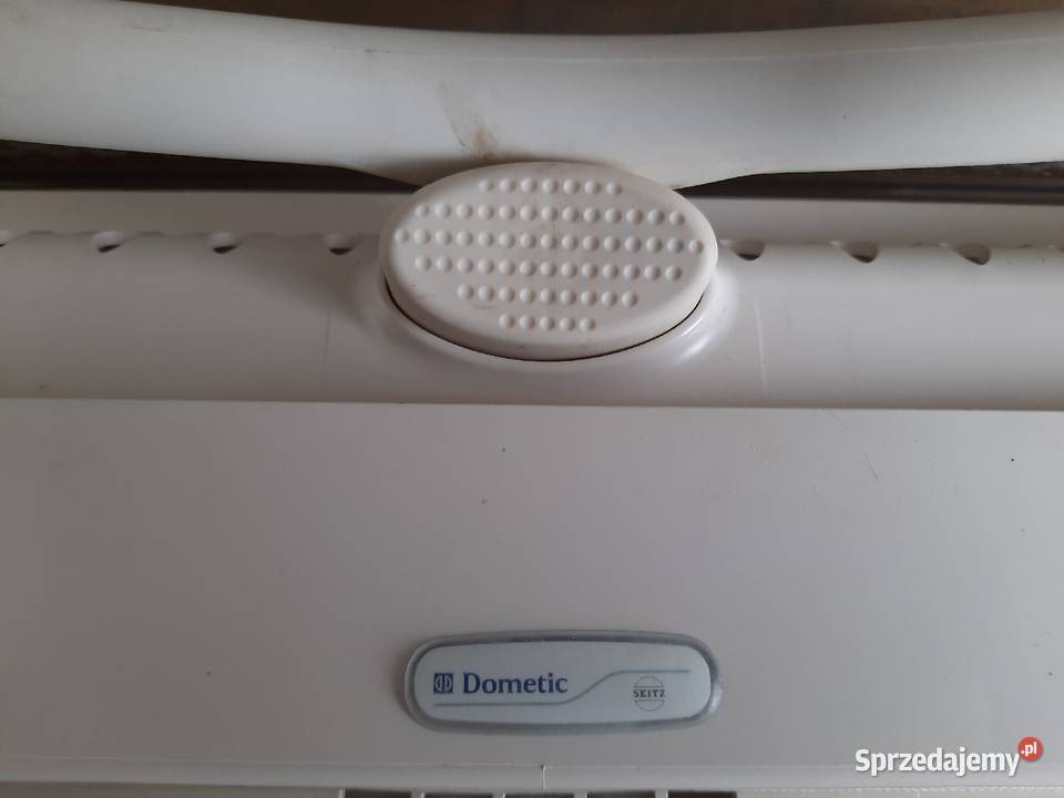 Okno dachowe DOMETIC przyczepa kempingowa kamper Skokowa
