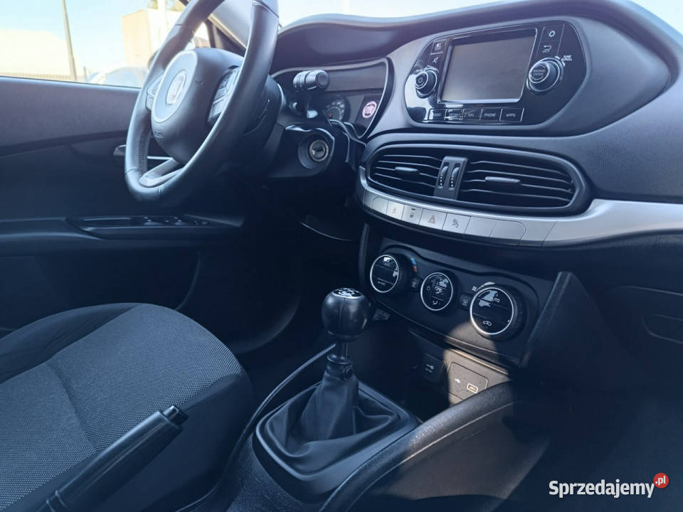 Fiat Tipo SW 14 95 1 rej 2019 serwisowany tempomat małopolskie