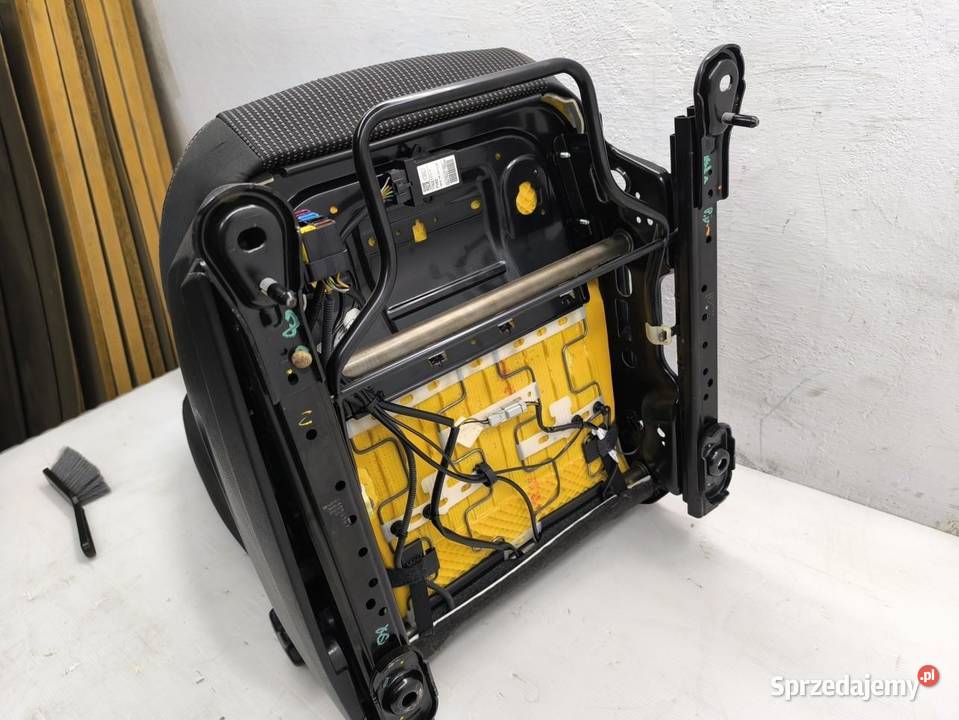 FOTEL PASAŻERA PRAWY PRZÓD GRZANY 5D FORD FIESTA Fotele i kanapy