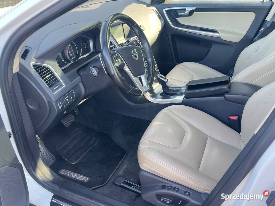 VOLVO XC60 24D5 215 full bezwypadkowy opłacony isofix lubelskie Lublin