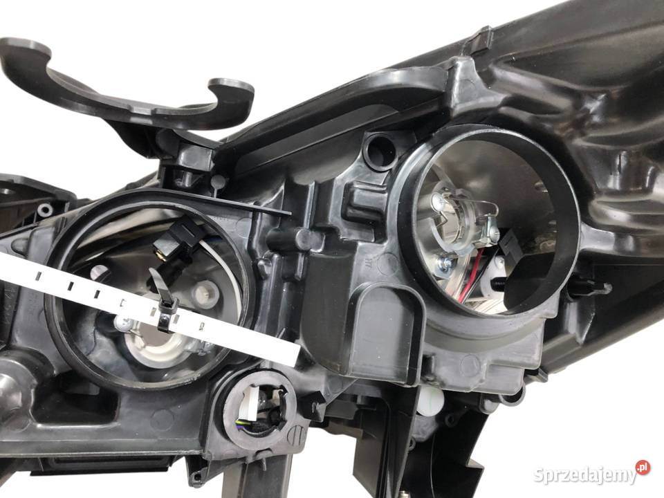 PEUGEOT 3008 T845008 T87 082009102013 Reflektor