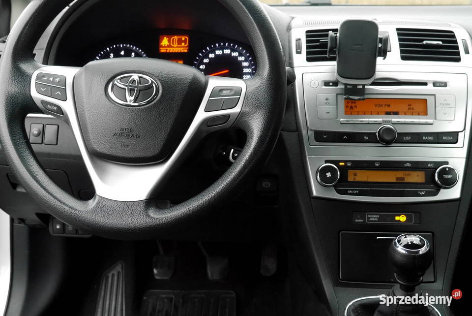 Toyota Avensis 2012 Polski salon 16 benzyna Słomniki