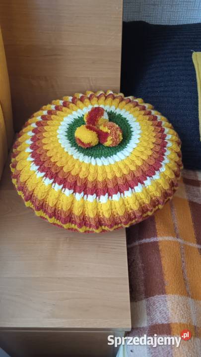 Dekoracyjna poduszka na łóżko rękodzieło
