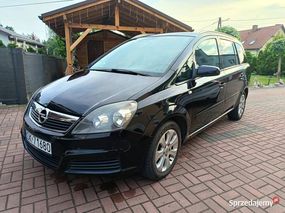 Opel Zafira 18 Benzyna 7 Osobowy światła przeciwmgielne Bierawa