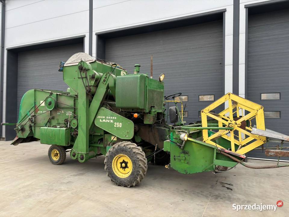 Kombajn zbożowy John Deere Lanz 250 Bronisław