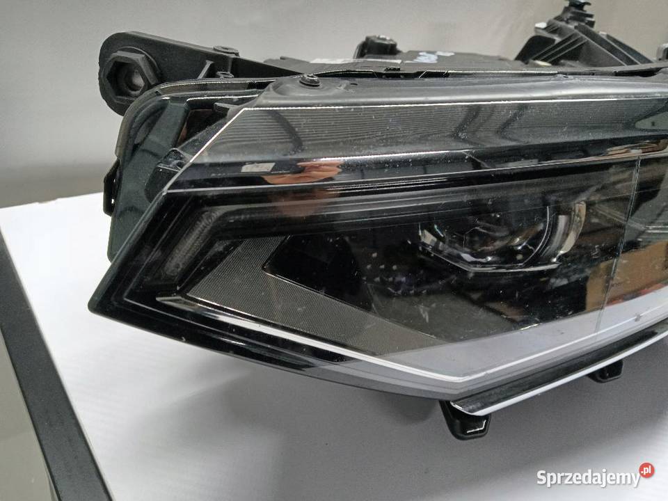 LAMPA LEWY PRZÓD PRZEDNIA VW PASSAT B8 LIFT osobowe