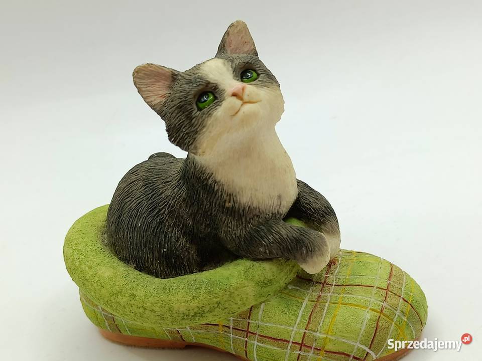 Figurka Leonardo kot w zielonym bucie Pozostałe Zamość sprzedam