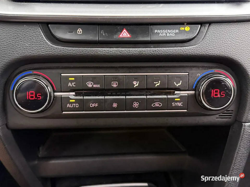 Kia Ceed 15 160 Automat Full LED Kamera Lifitng serwisowany w ASO Samochody osobowe Lipówki
