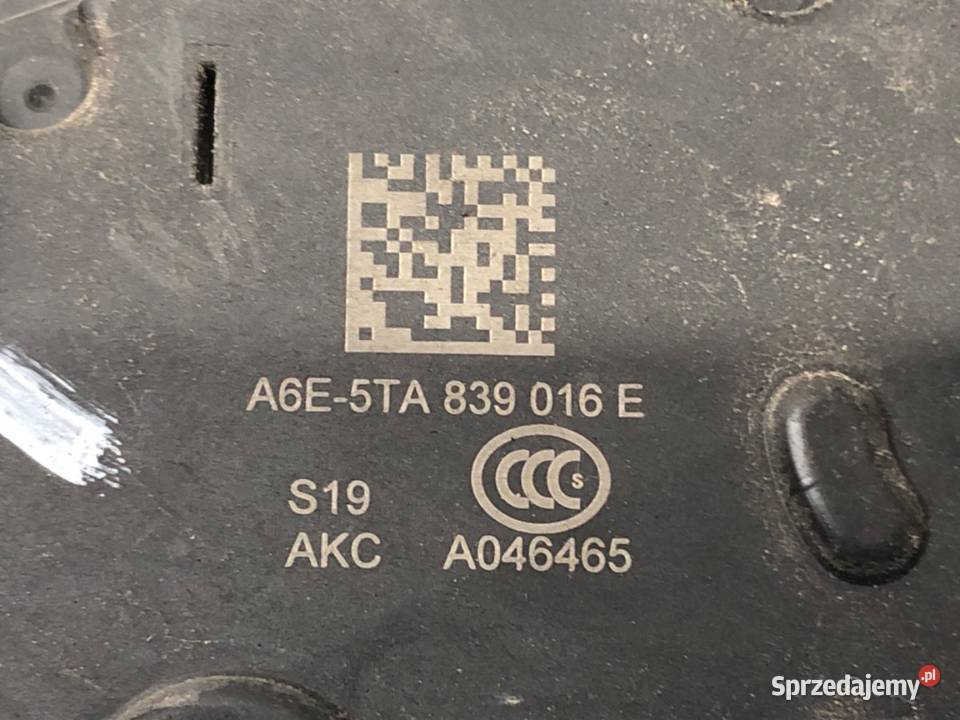 ZAMEK DRZWI PRAWY TYŁ VW GOLF VII Kombi podkarpackie