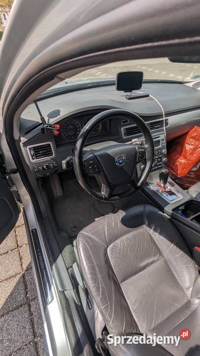 Volvo V70 20 D 163 SZWEDZKI CZOŁG Rok produkcji 2010 Łańcut