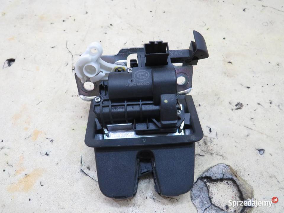 ZAMEK KLAPY BAGAŻNIKA PASSAT B8 KOMBI lubelskie