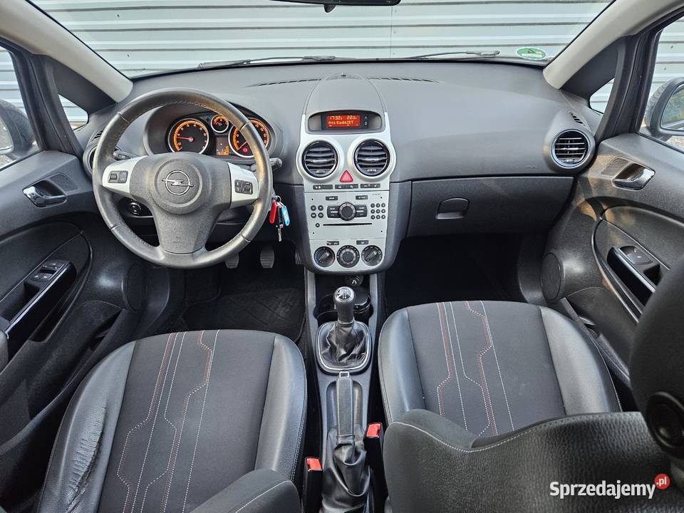 0pel Corsa 12 benz2012rBogata wersja nieuszkodzony sprzedam