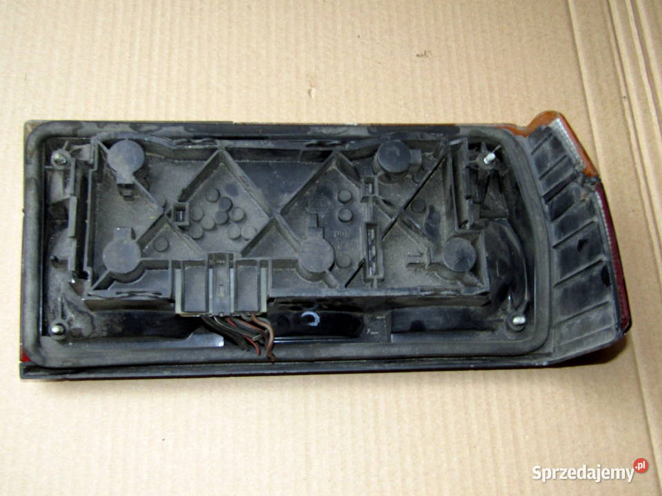 LAMPA TYLNA LEWA VOLKSWAGEN JETTA Rok produkcji 1979 Lampy tylne łódzkie Mysłaków