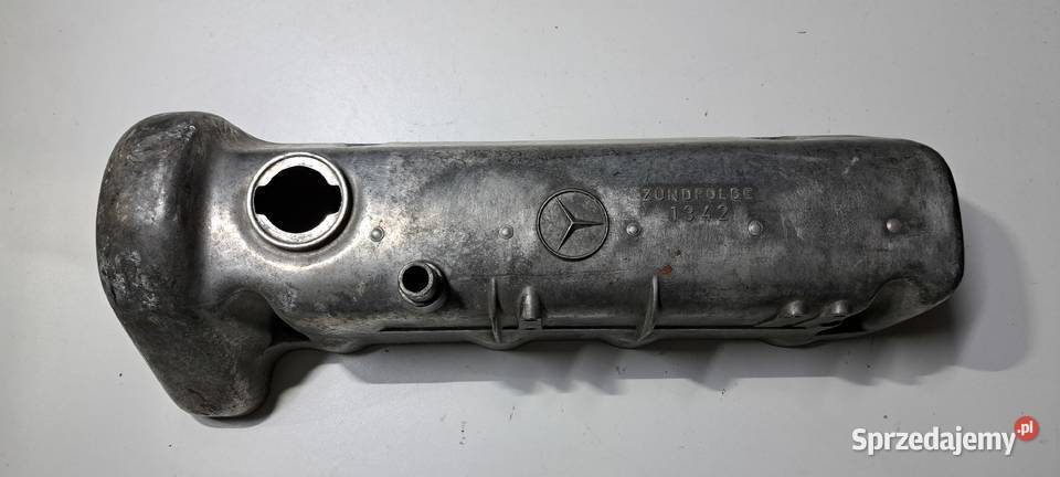 Pokrywa zaworów R1150160605 Mercedes W110 W115 Luzino sprzedam