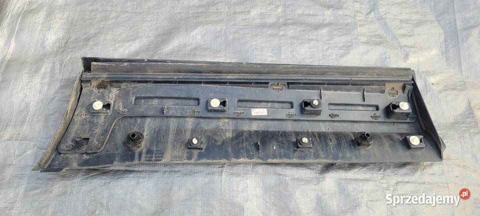 LAND ROVER DISCOVERY V 5 LISTWA DRZWI PRAWY TYŁ Ruda Śląska